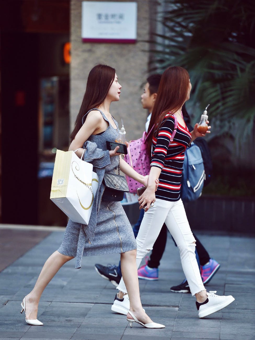 chinese girl shopping